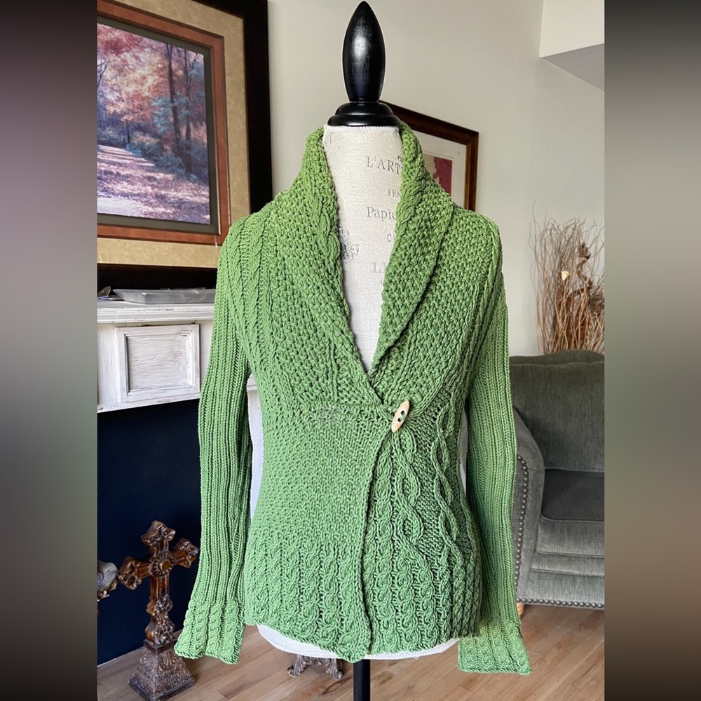 SISTERS Green Collared Sweater Wooden Button Closure “As Is” Read Description S